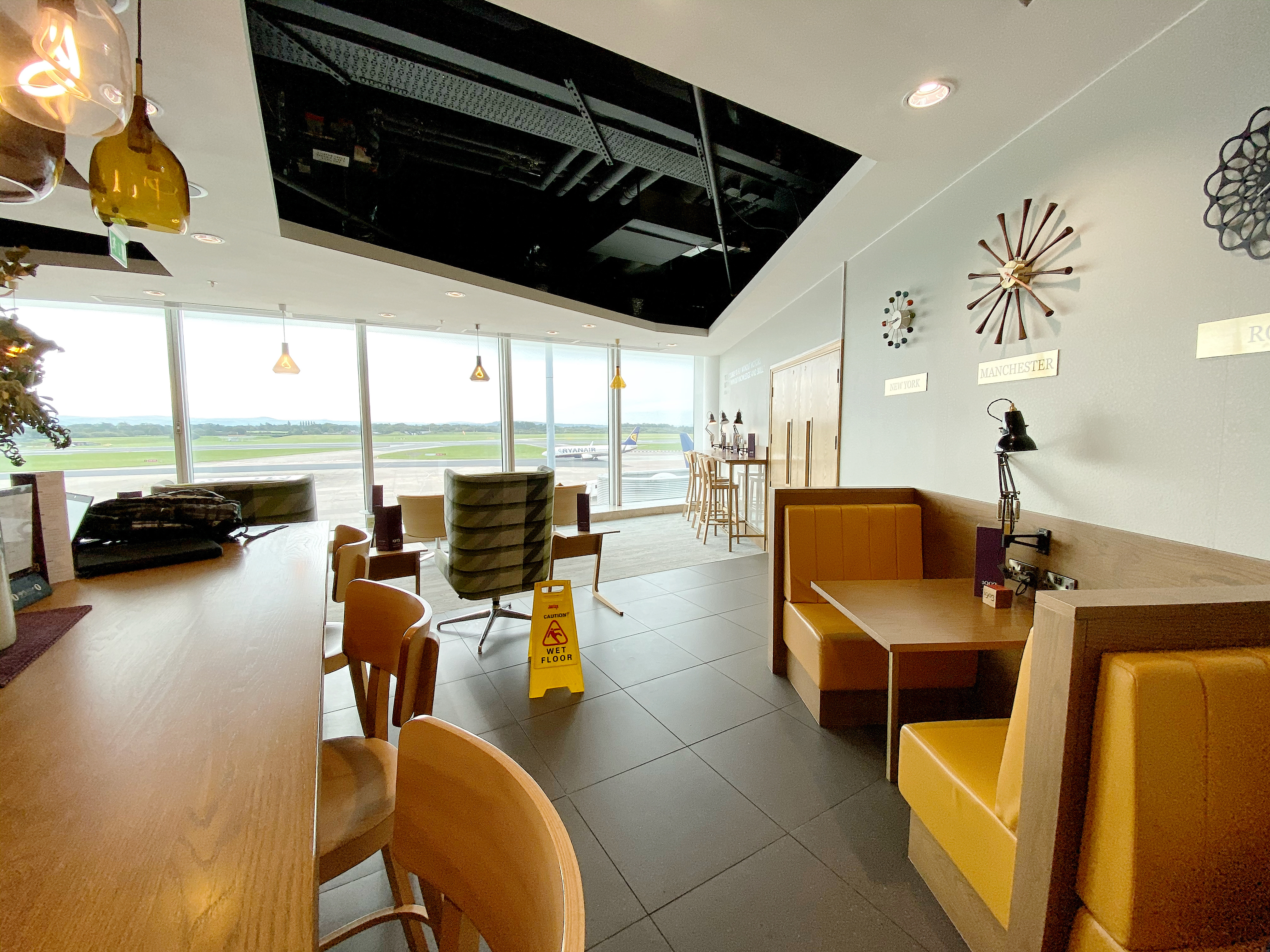 Travel – 1903 Airport Lounge Manchester