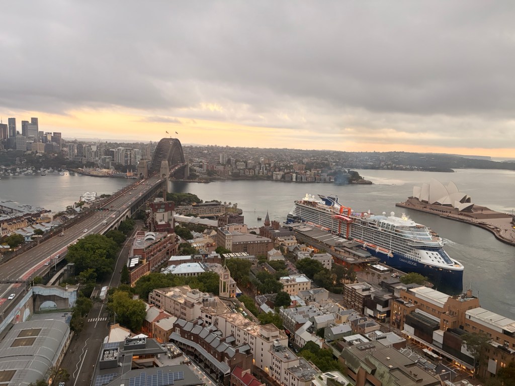 Shangri-La Sydney Review: Horizon Club Room & Lounge Experience with Harbour Views